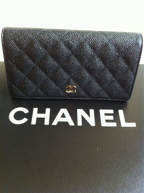 chanel bifold wallet black caviar